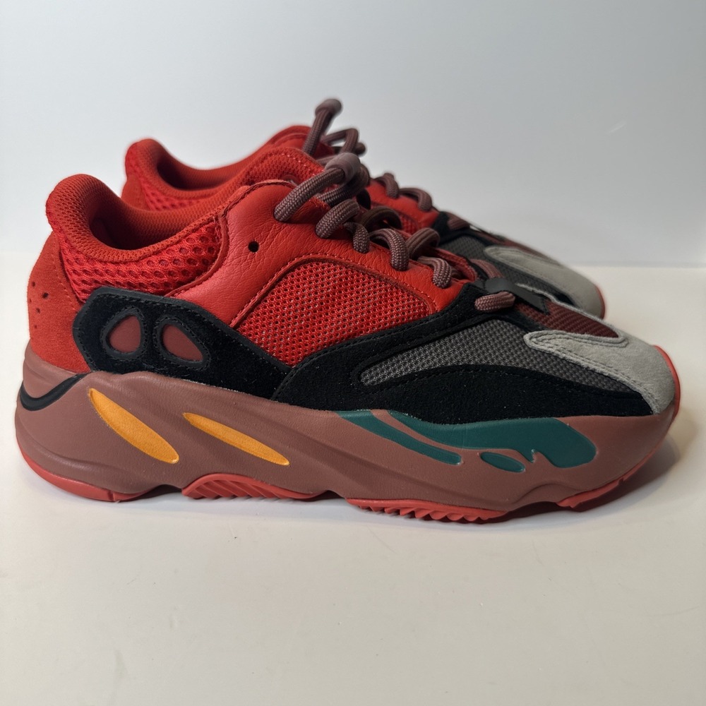 Size 5.5 - Women's Adidas Yeezy Boost 700 'High-Res Red' - Picture 13 of 16